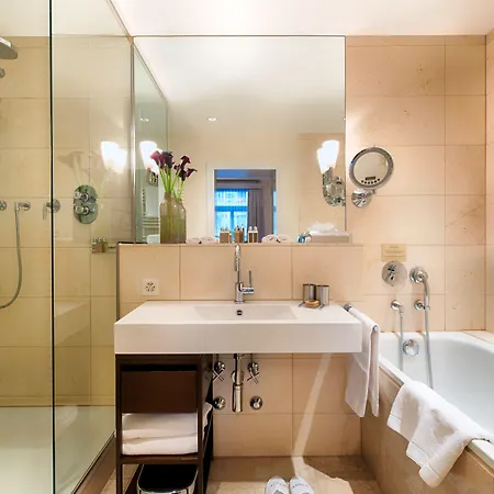 Alden Spluegenschloss - Leonardo Limited Edition 5*